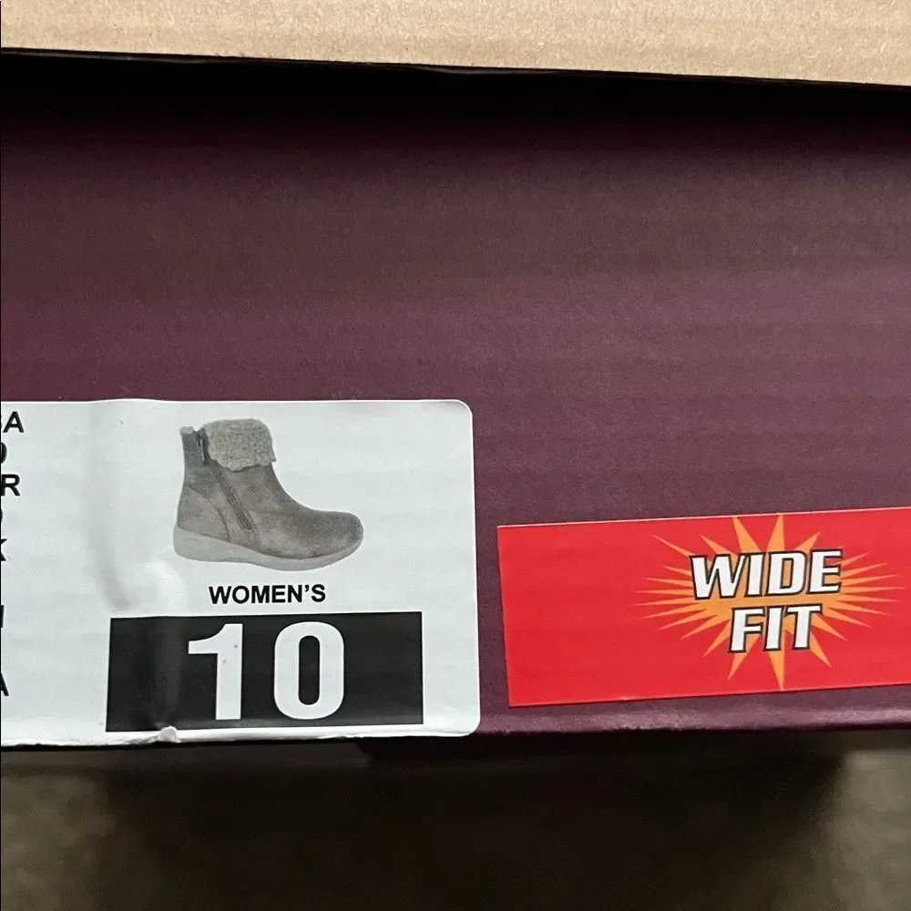 Skechers pull style